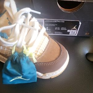 Jordan 4 retro